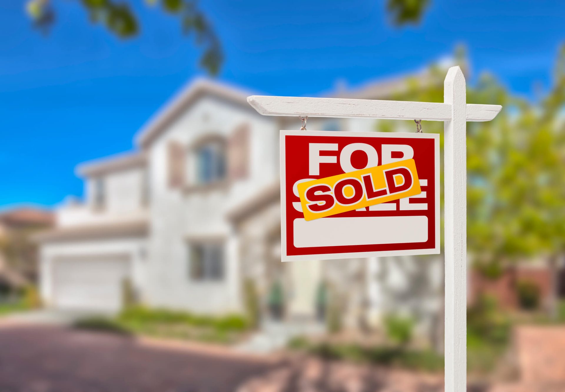 hire a real estate agent